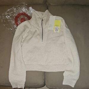 NWT All In Motion Pullover %